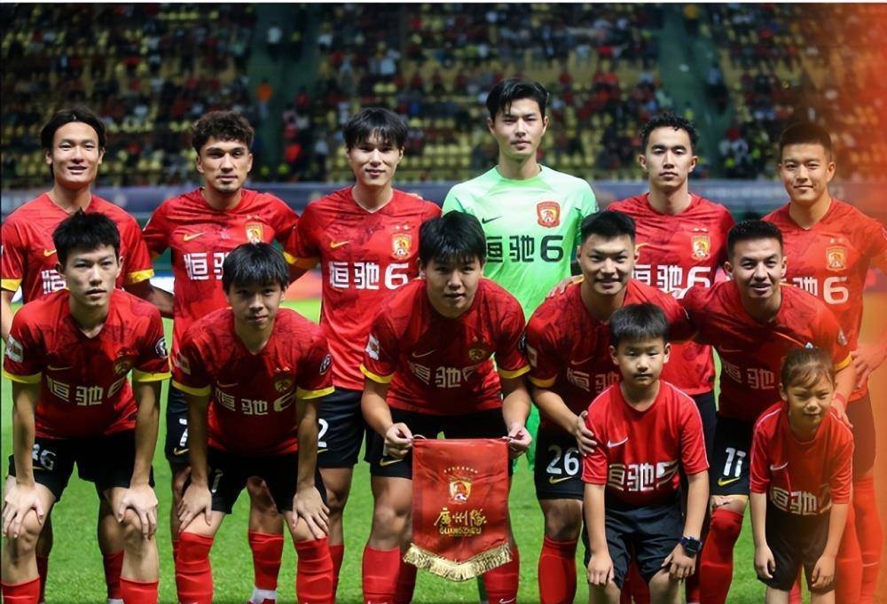 关于广州恒大球队在本轮比赛中表现出色，稳定领先的信息
