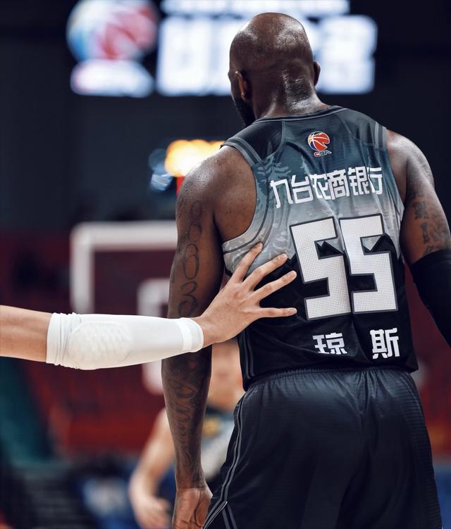 阿尔希拉尔外援状态火爆，助力球队冲击最高荣誉的简单介绍