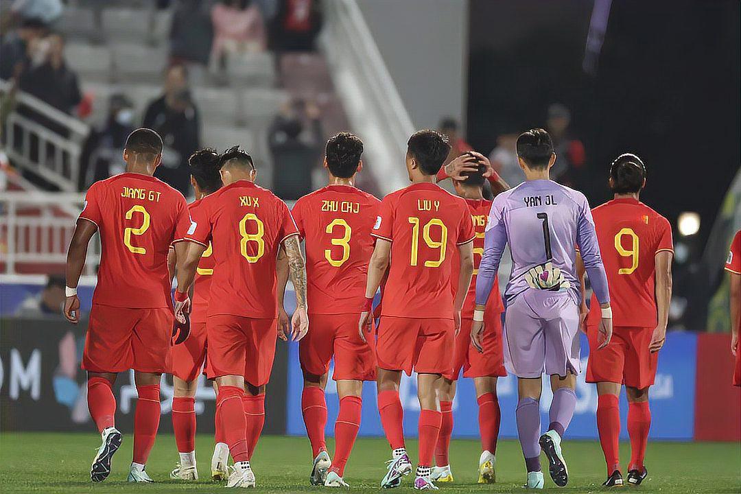 中国香港主帅谈交手国足:会找到方法施压争取进球